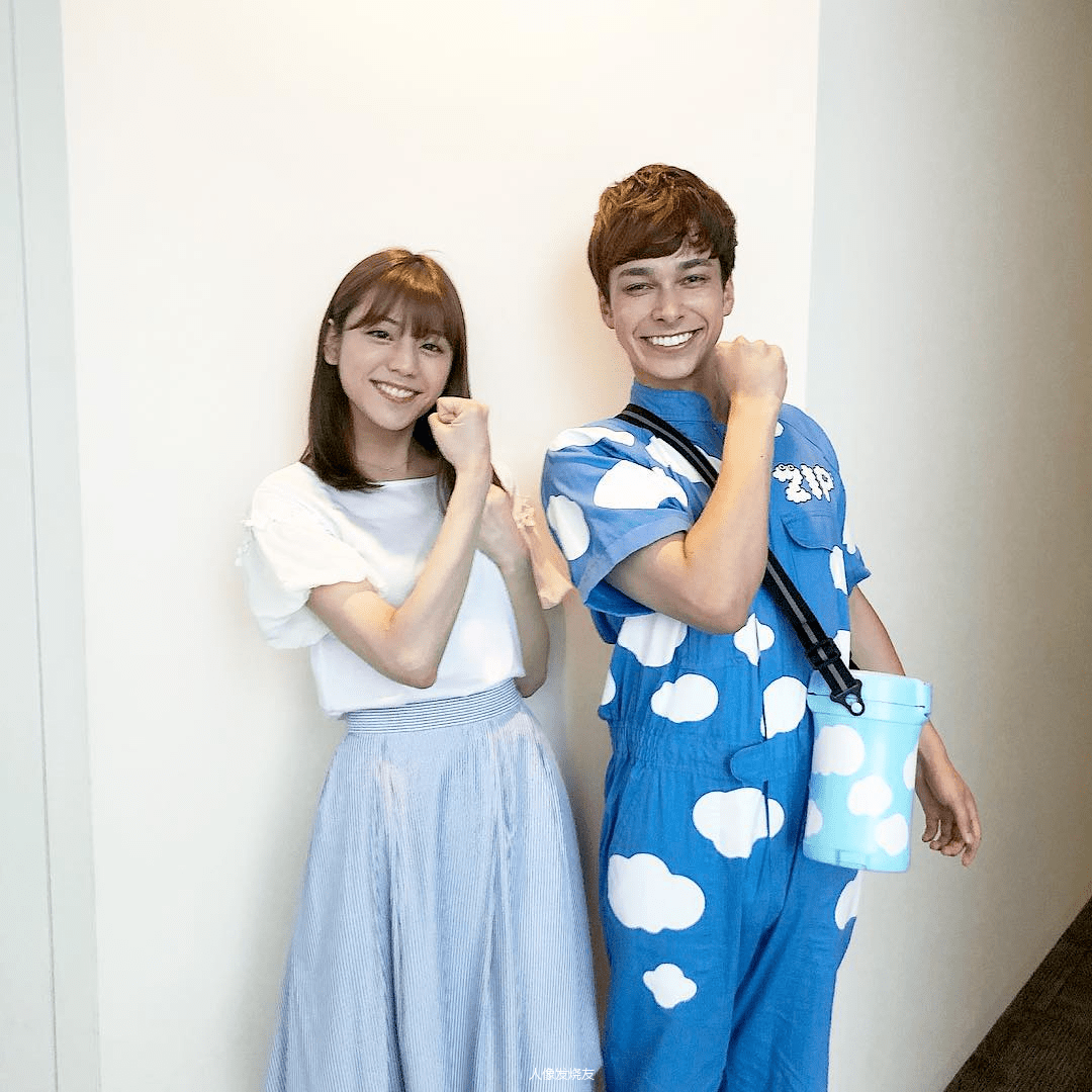 因女主播身材太辣，国外天气预报竟成了男性最佳收视节目…