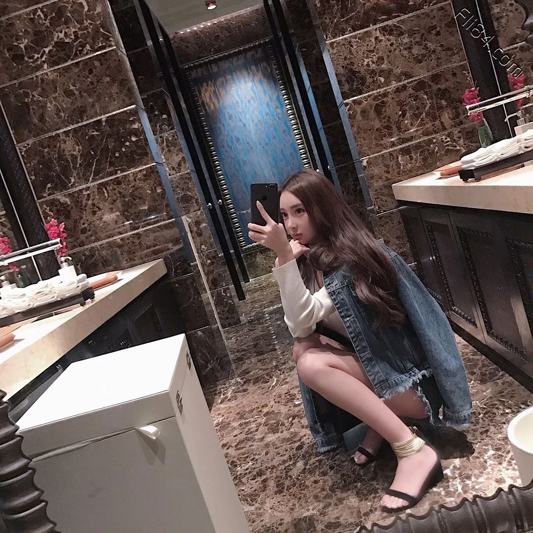 正妹演员“heesch.chi”性感的翘臀妹子写真 - 全文 节操写真馆 热图150 正妹演员“heesch.chi”性感的翘臀妹子写真 - 全文 节操写真馆 热图150