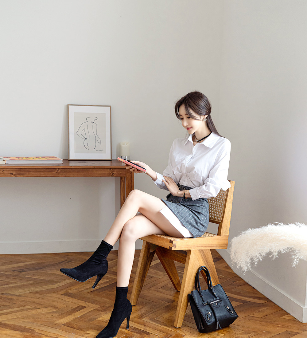 孙允珠丨小资轻熟泛灰职场英伦竖纹裙