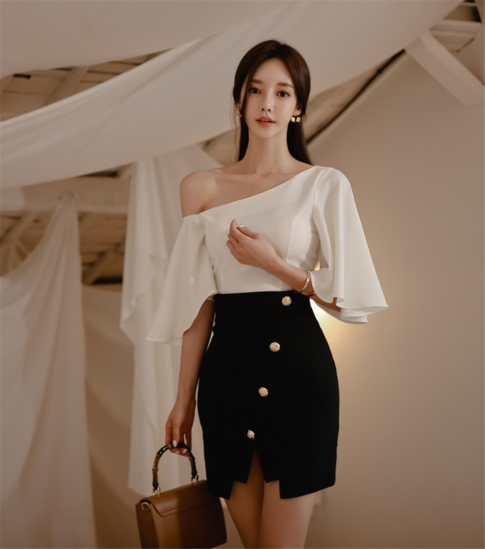 孙允珠丨秋雅莲子银杏花扇氤氲露肩裙