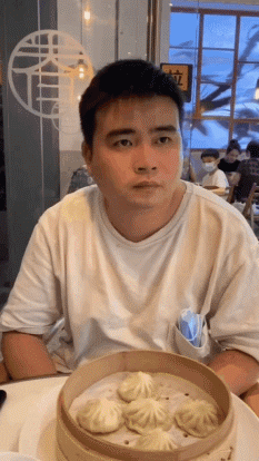 搞笑动图：如何巧妙的在气势上压倒对手？