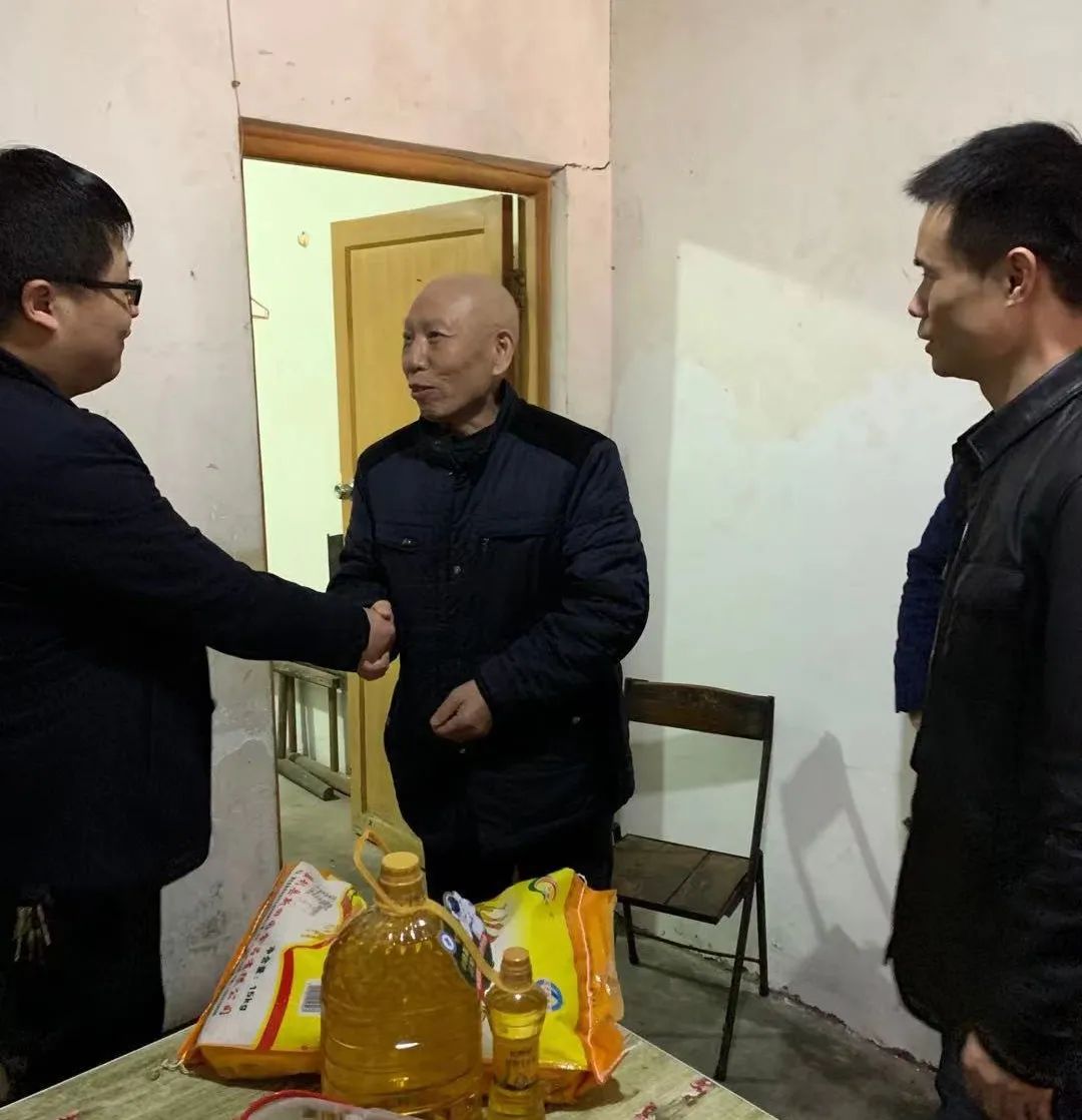 「我为群众办实事」湘潭城发集团：“暖心走访”暖民心