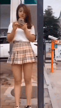 搞笑GIF动态图：好像感觉，哪里不对劲！