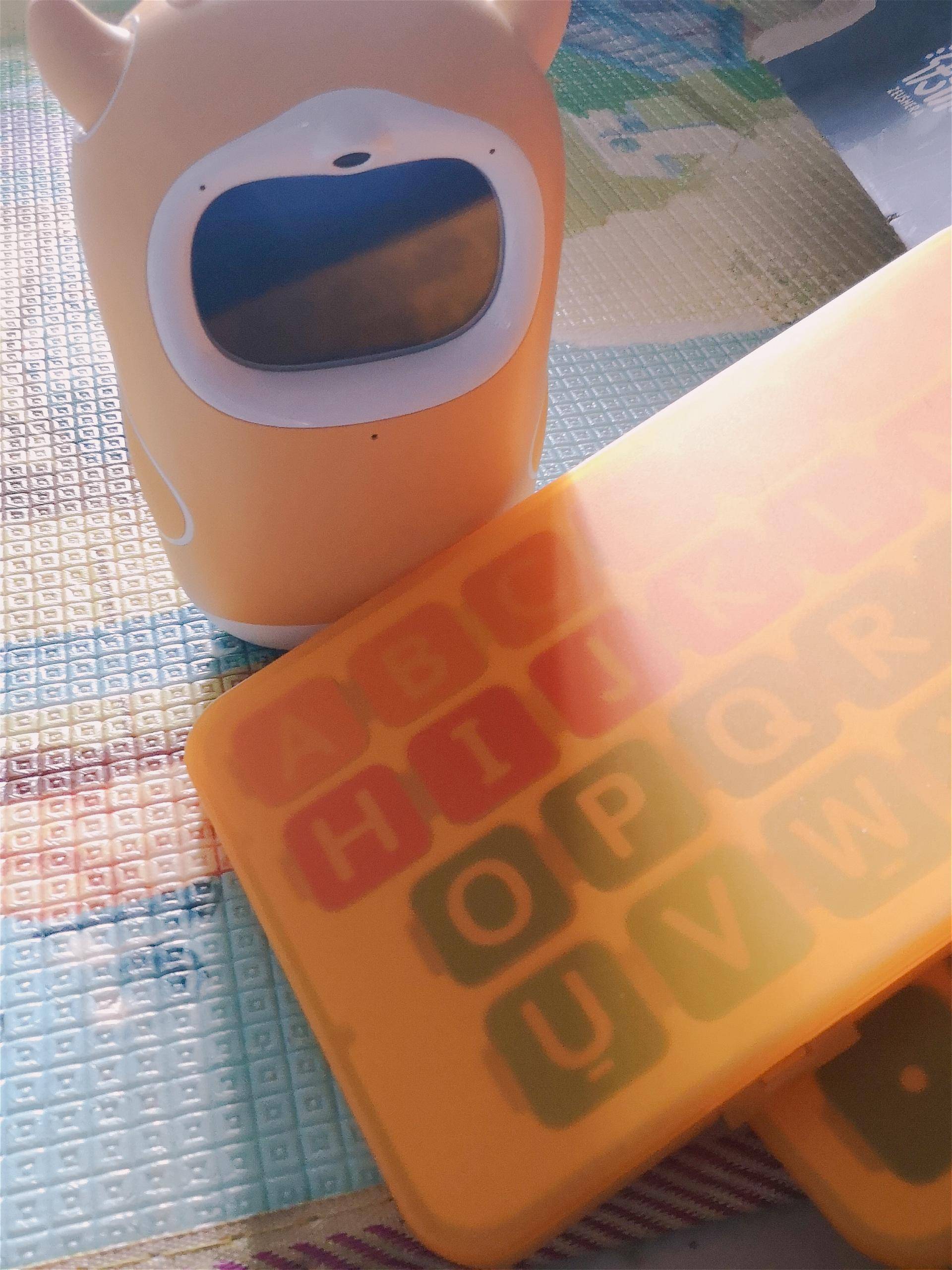 从绘本阅读到语数英辅学好帮手，某网红牛牛如何让宝爸宝妈安心解放