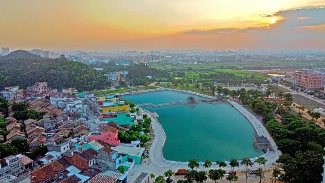 刷爆朋友圈东莞这条彩虹村颜值超高到处都是小清新ins风