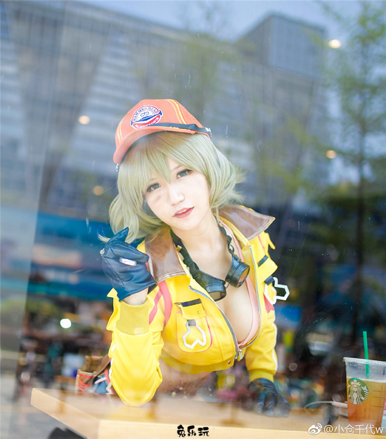 球迷的福音！微博动漫博主小仓千代w图集好胸好颜好性感！