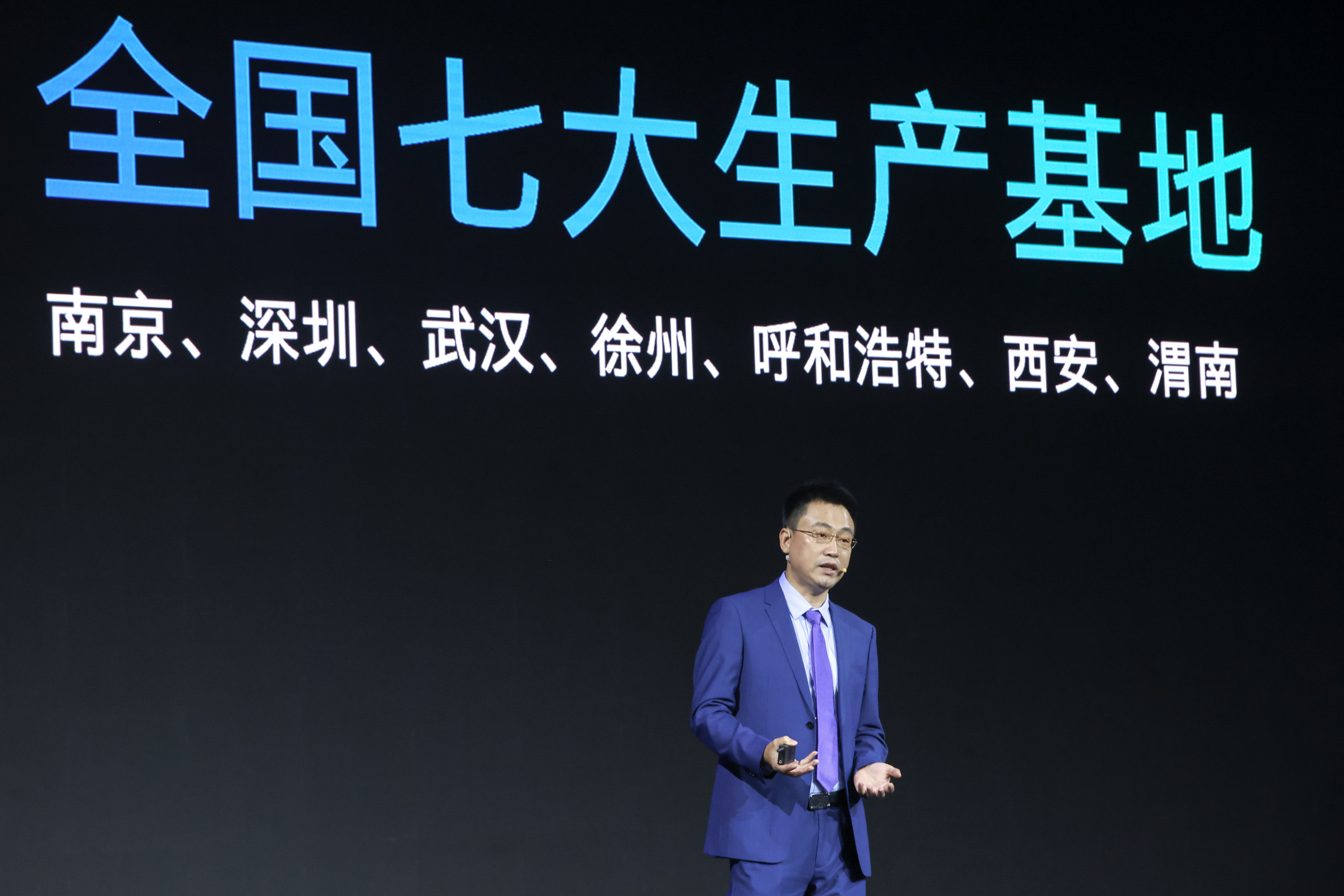 酷沃智行科技有限公司董事长董钊志先生拥有超过10年的新能源汽车技术