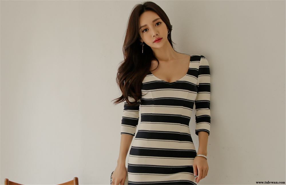 孙允珠丨海伦浪漫加勒比风情花瓶礼裙