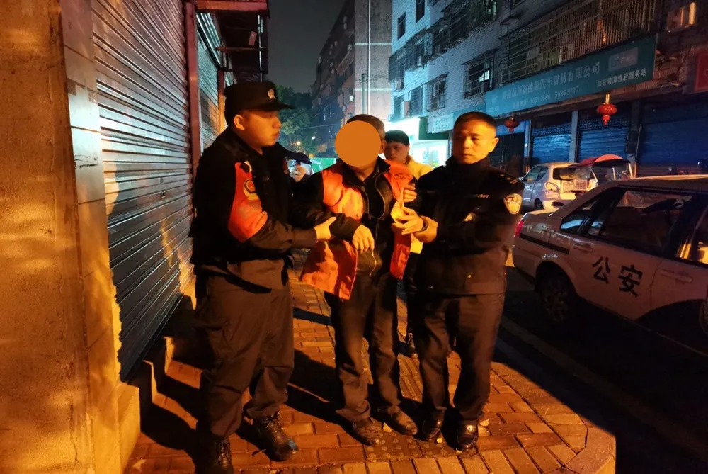 我为群众办实事 l 岳塘快警，一支常驻街头的“为民急先锋”