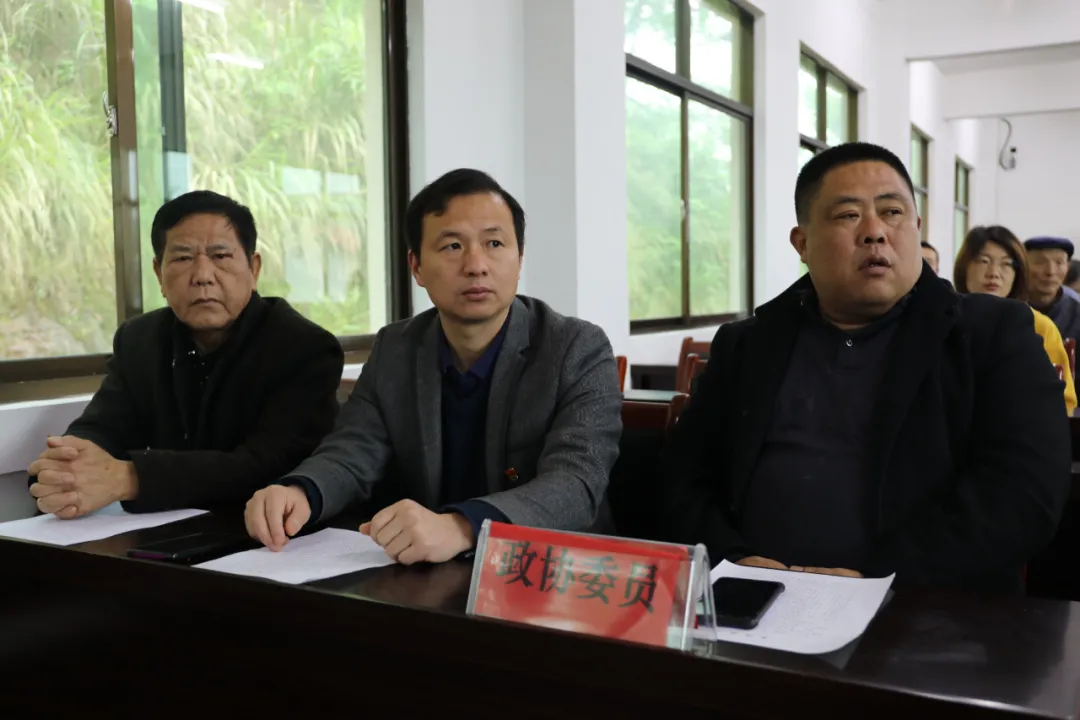 「我为群众办实事」巡回开庭进乡村、解纷普法两不误