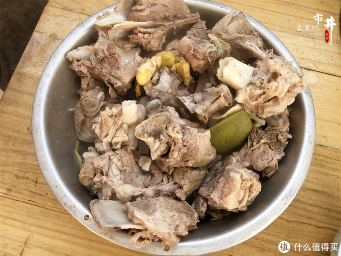 煮排骨猪骨头时，记住“2不放3窍门”，肉香味道正，汤鲜香-图片13