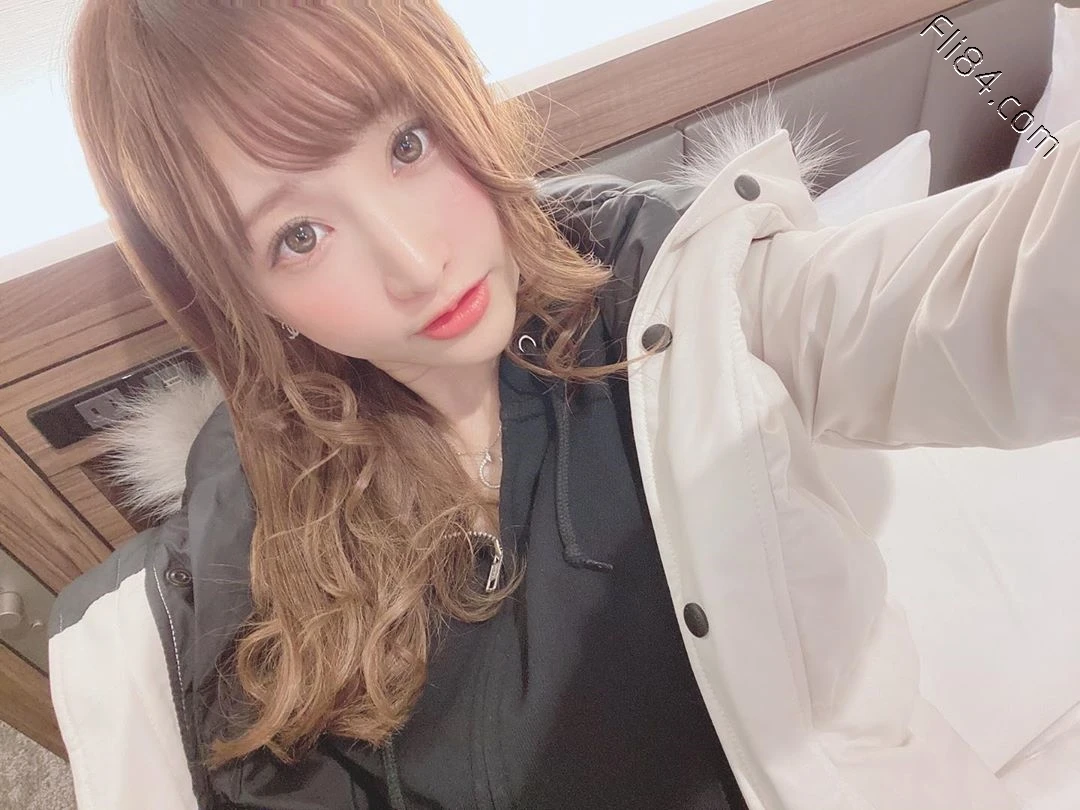 美女图片 - 甜心美少女天使萌“一丝不挂”全露上杂志 - 第2页 明星图片 第1张