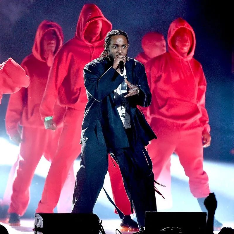 各位的西海岸之王 kendrick lamar可以说是比较早期的craig green玩家