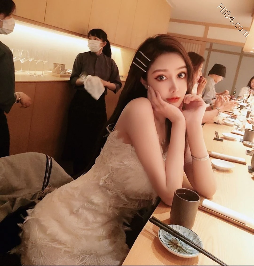 正妹演员“heesch.chi”性感的翘臀妹子写真 节操写真馆 热图3 正妹演员“heesch.chi”性感的翘臀妹子写真 节操写真馆 热图3
