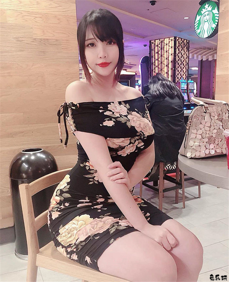 真材实料的西施惠！越南裔美国coser【Hana Bunny】凭借人间胸器收获百万粉丝！