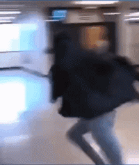 有意思的GIF图片：找个女票不玩，那将毫无意义