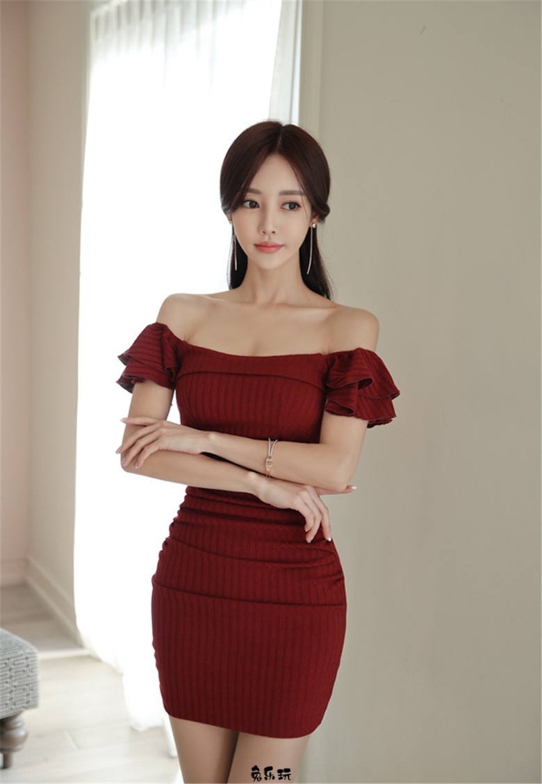 孙允珠：锡耶纳干邑醇香螺纹蝴蝶衣裙