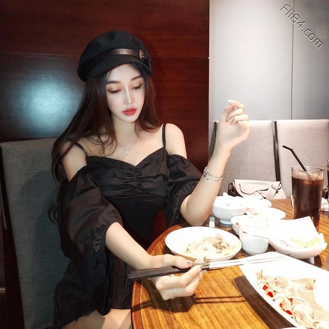 正妹演员“heesch.chi”性感的翘臀妹子写真 - 全文 节操写真馆 热图73 正妹演员“heesch.chi”性感的翘臀妹子写真 - 全文 节操写真馆 热图73