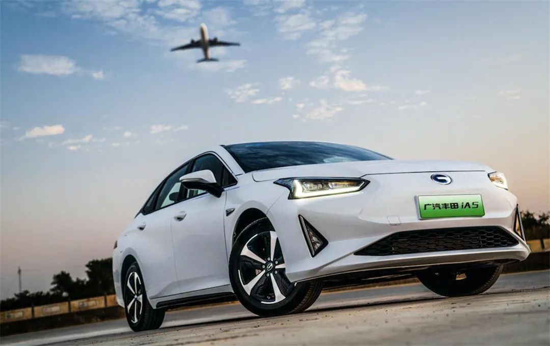 广汽丰田ia5,用车无忧的纯电智能大空间家轿