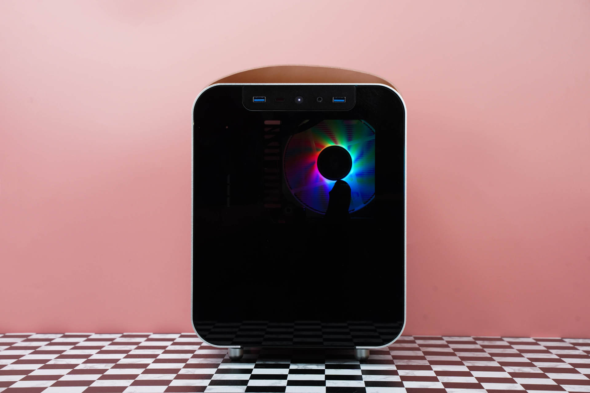 DIY玩家如何给媳妇选择电脑？乔斯伯BO100装机实录