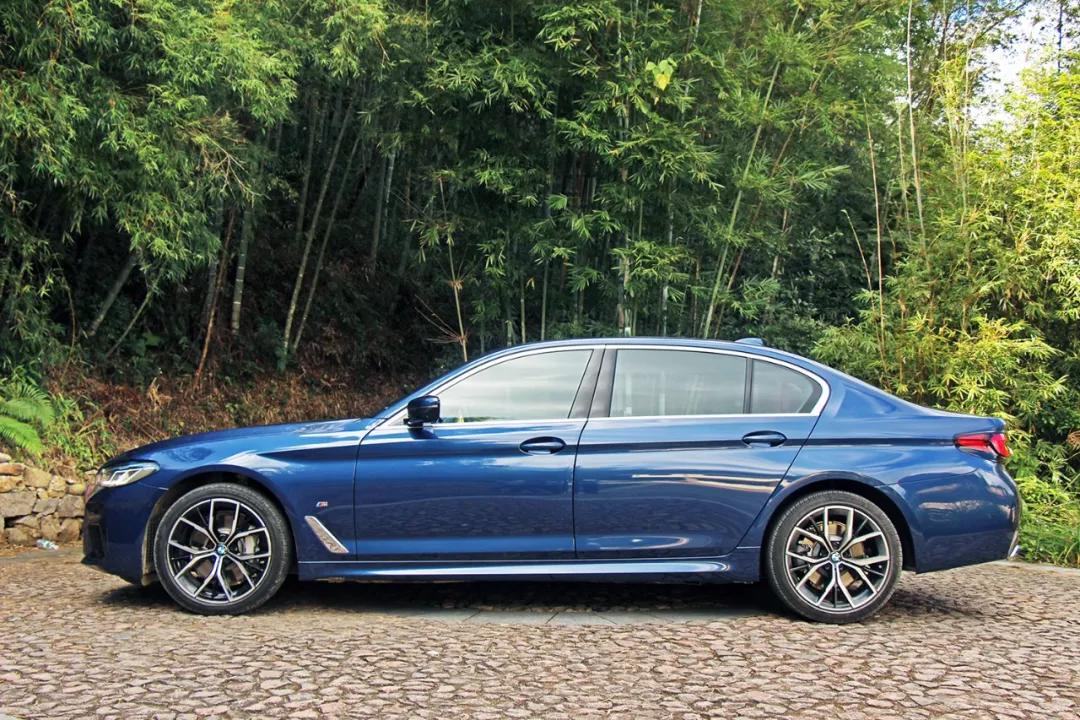 均衡才是核心定义 试驾新款bmw 530li 尊享型m运动套