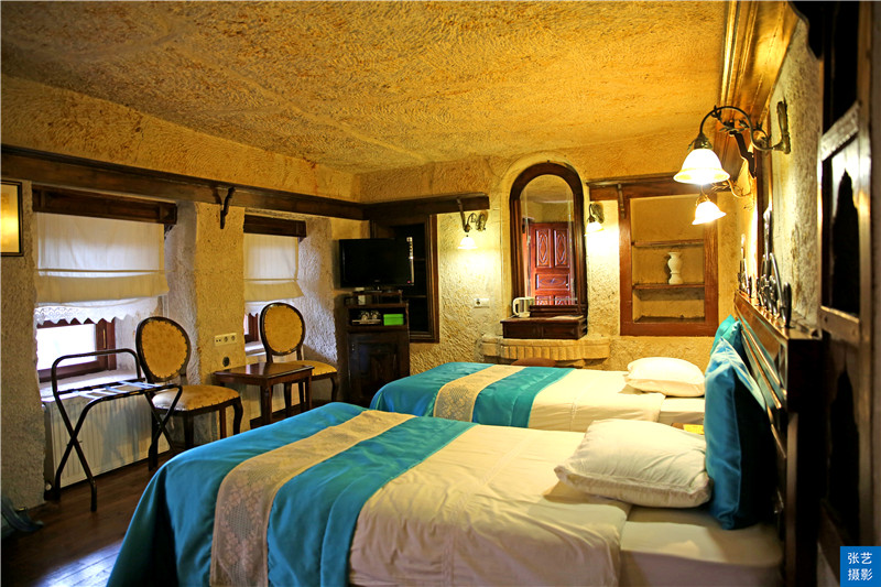 土耳其卡巴多奇亚，三百万年火山爆发形成岩洞，住在里面感觉如何