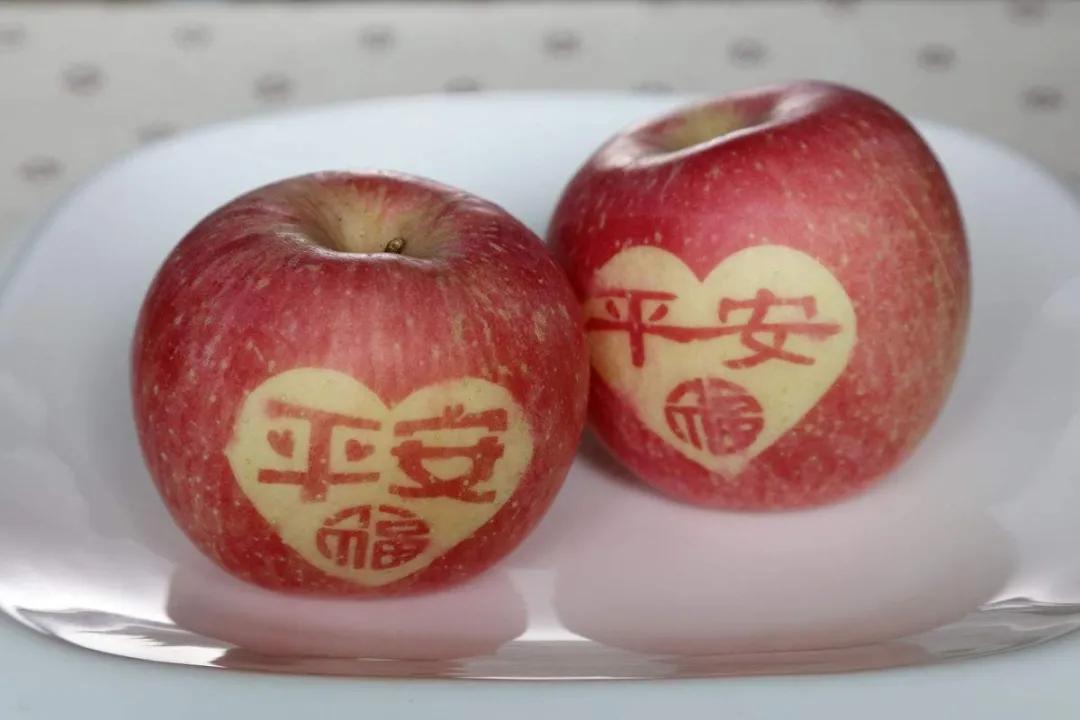 圣诞节平安夜的祝福语录祝词简短带图片