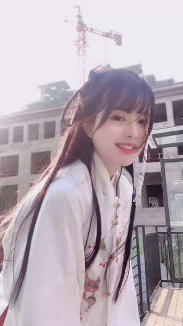 好看的小姐姐GIF图片：古风！美从画中来！