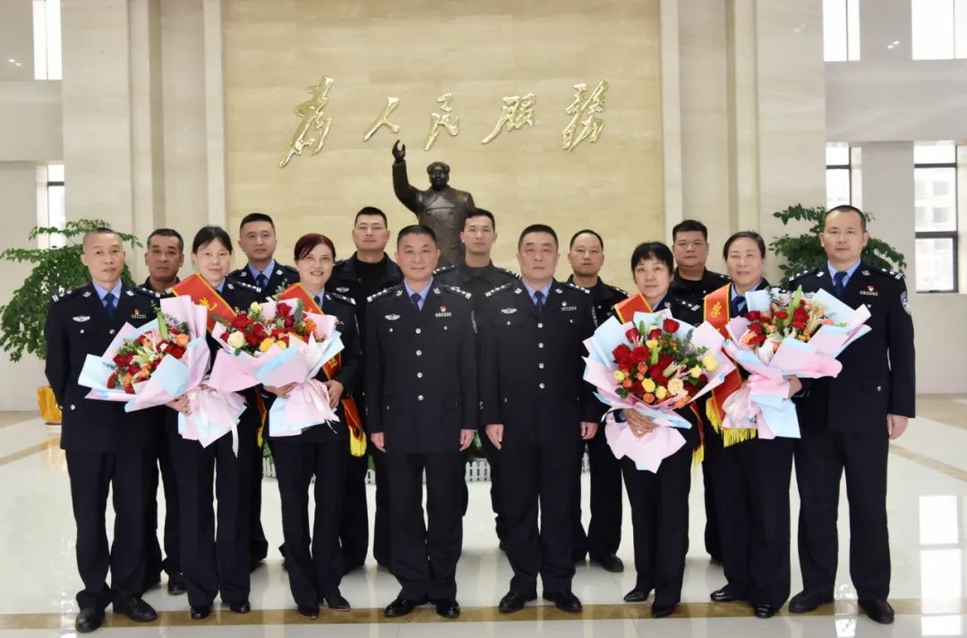 「教育整顿」韶华易逝，警色永存，湘潭县公安局举行民警退休仪式