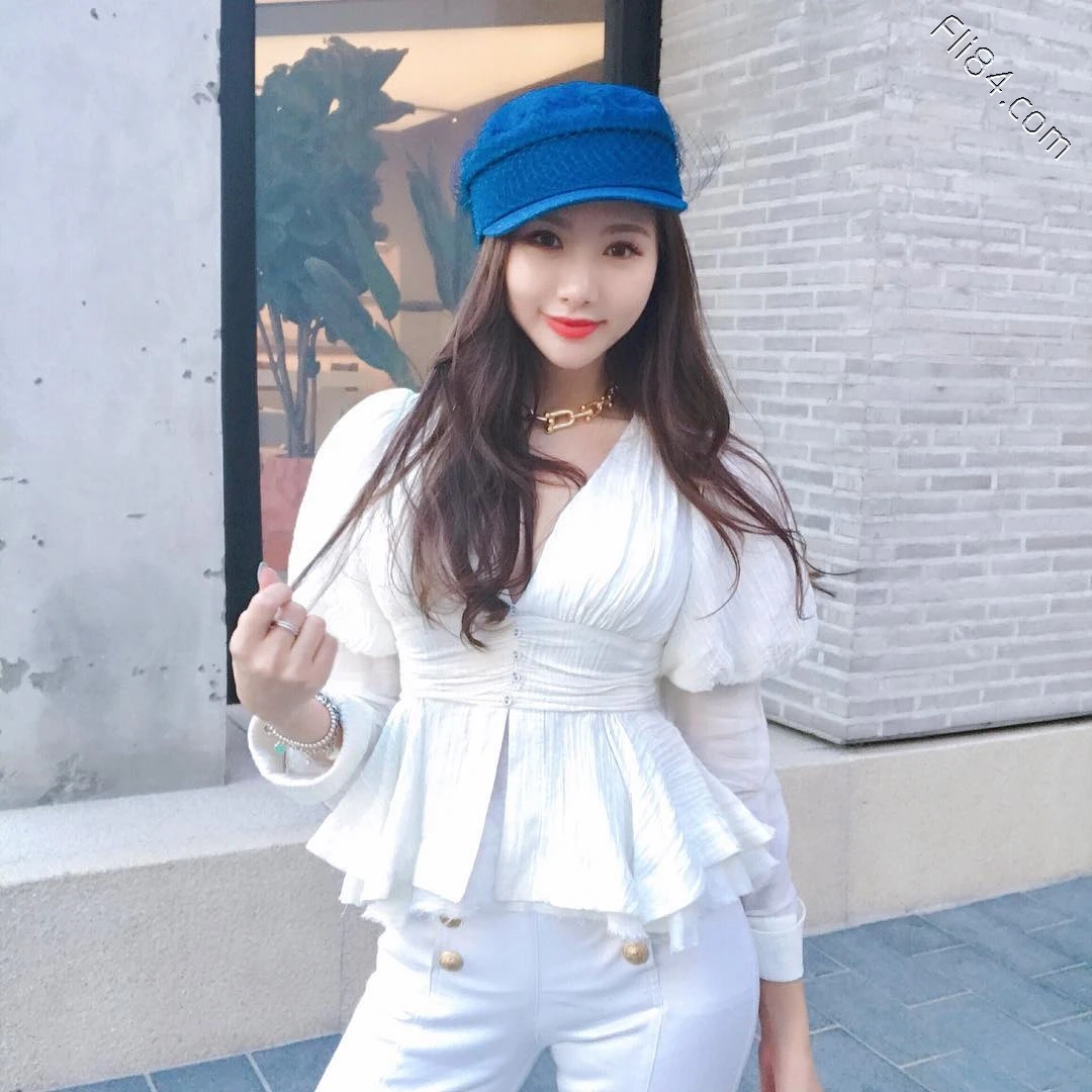 韩国巨乳妹子“mermaidvivi”身材太犯规,简直真人版芭比娃娃 - 全文 妹子图 热图43 韩国巨乳妹子“mermaidvivi”身材太犯规,简直真人版芭比娃娃 - 全文 妹子图 热图43
