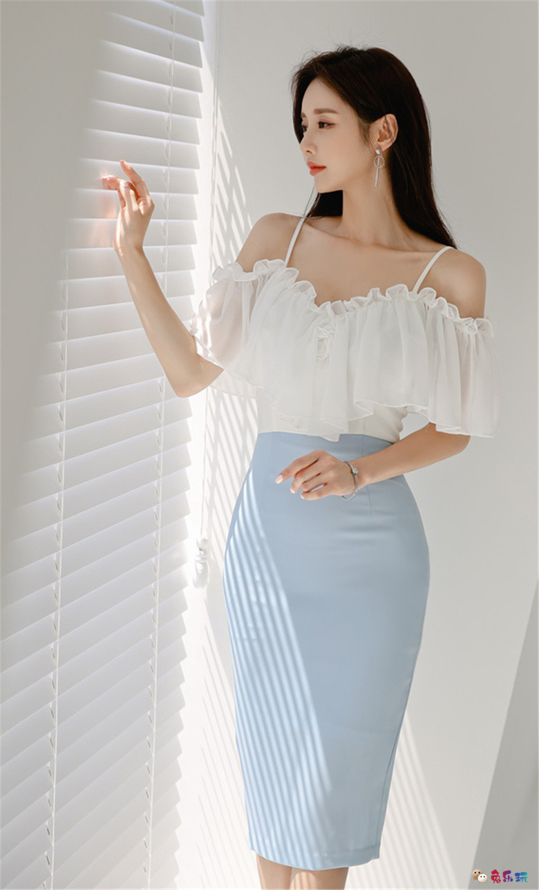 孙允珠丨潇湘幽篁碧波灵动层叠吊肩裙