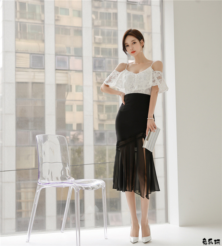 孙允珠：北欧芝士酸柠乳酪纯白吊带裙