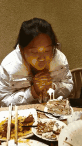爆搞笑的GIF图片：洗个碗还练出了绝世武功了！