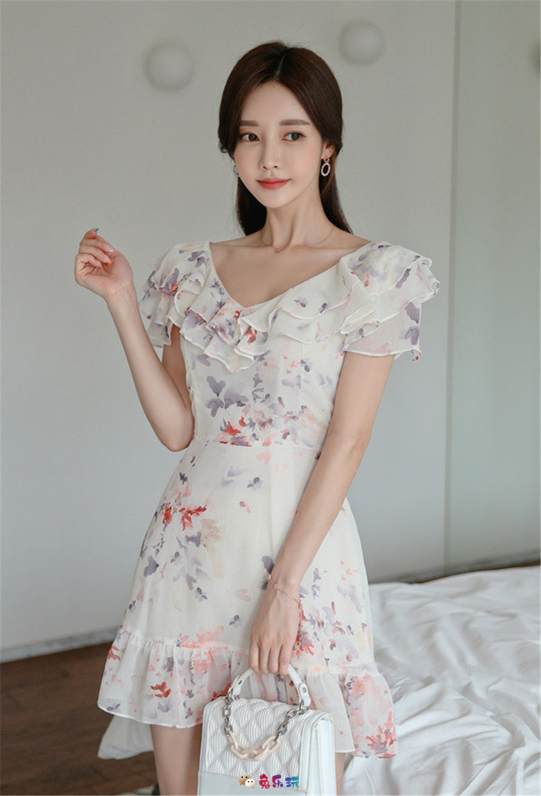 孙允珠丨芳町原野山茶小碎花可爱洋裙