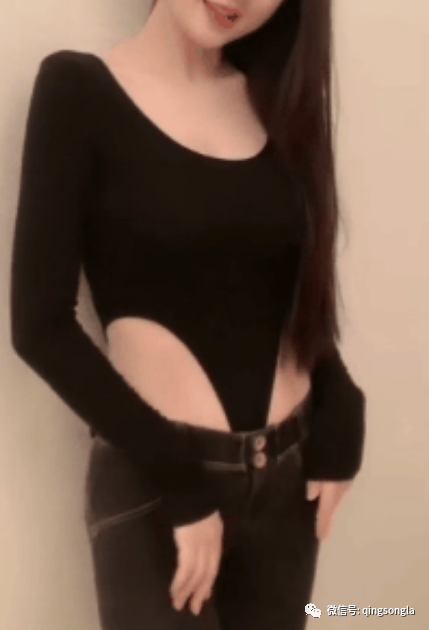 美丽的姑娘GIF动图：妹子这腿，让我很想受胯下之辱！