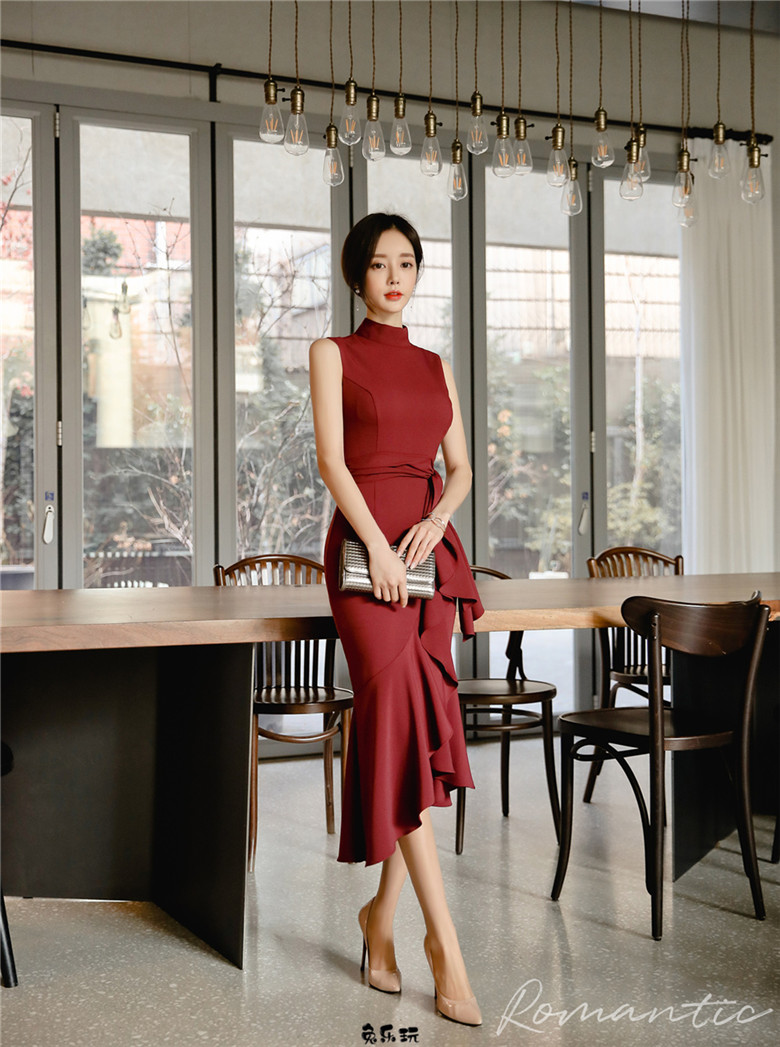 孙允珠：美酒枣红佛拉明哥曼妙无袖裙