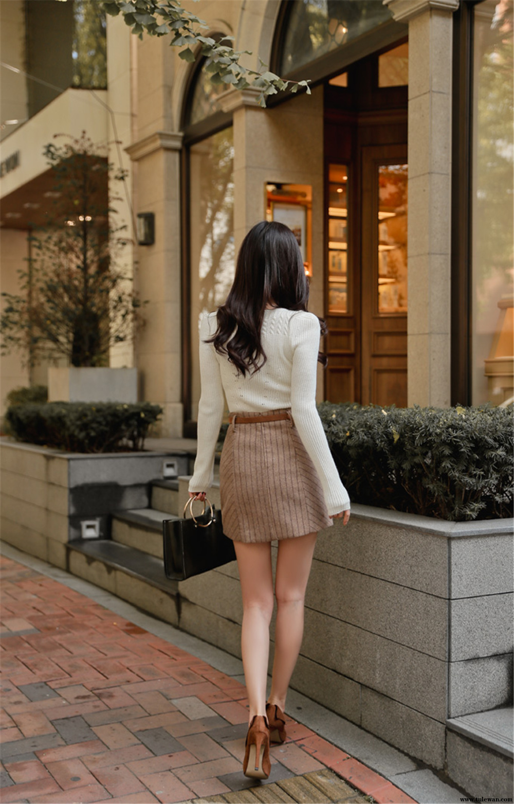 孙允珠丨乖甜娇媛细雪轻柔麦浪针织裙