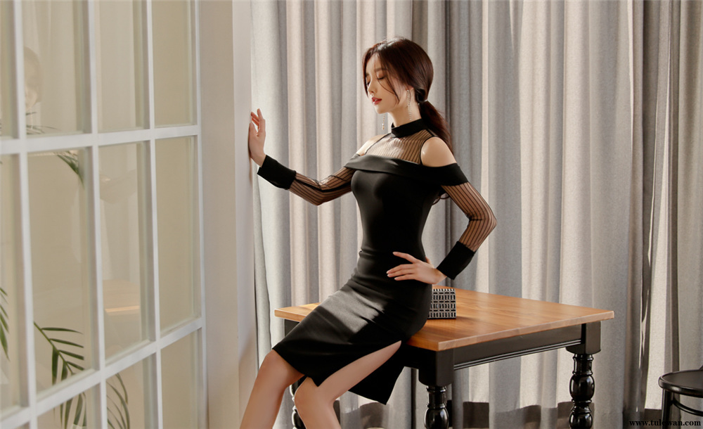 孙允珠丨钢琴夜曲女皇幽雅透纱及膝裙