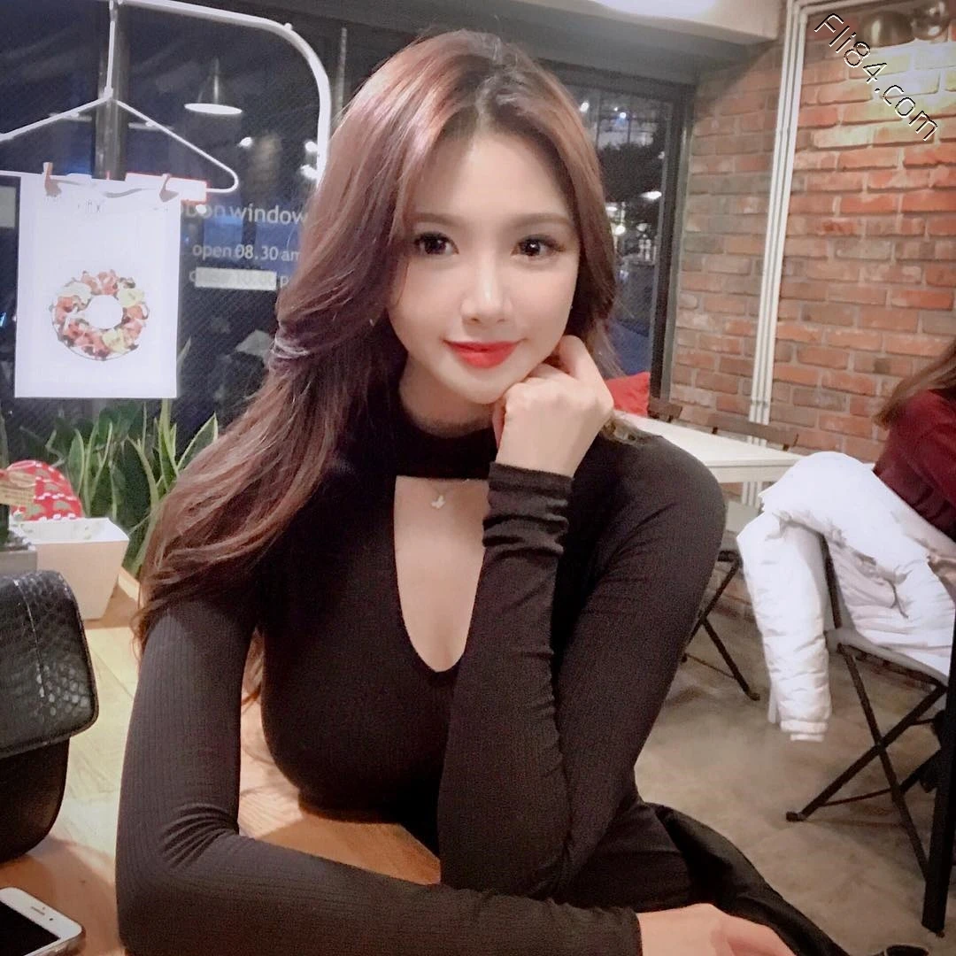 韩国巨乳妹子“mermaidvivi”身材太犯规,简直真人版芭比娃娃 - 全文 妹子图 热图25 韩国巨乳妹子“mermaidvivi”身材太犯规,简直真人版芭比娃娃 - 全文 妹子图 热图25