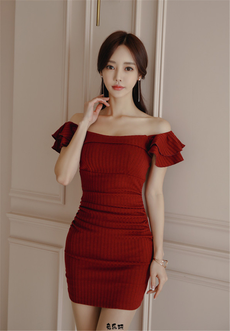 孙允珠：锡耶纳干邑醇香螺纹蝴蝶衣裙